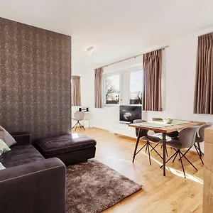 Boardinghouse Apartment Massing